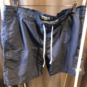 Modern Amusement Swim trunks Size L